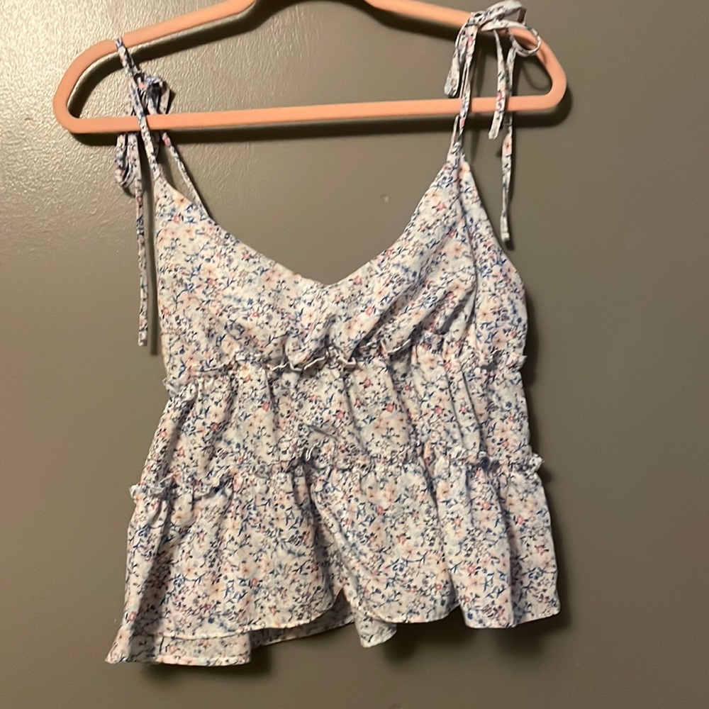 Medium floral cropped top